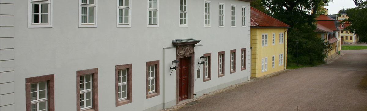 Gasthof, Internat und Kavaliershäuser